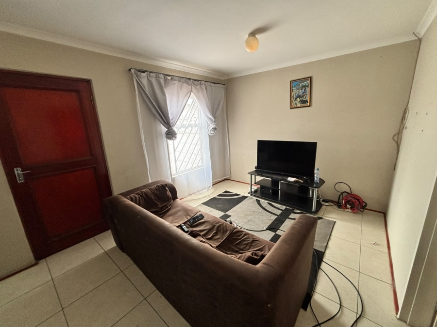 2 Bedroom Property for Sale in Devon Park Village Western Cape